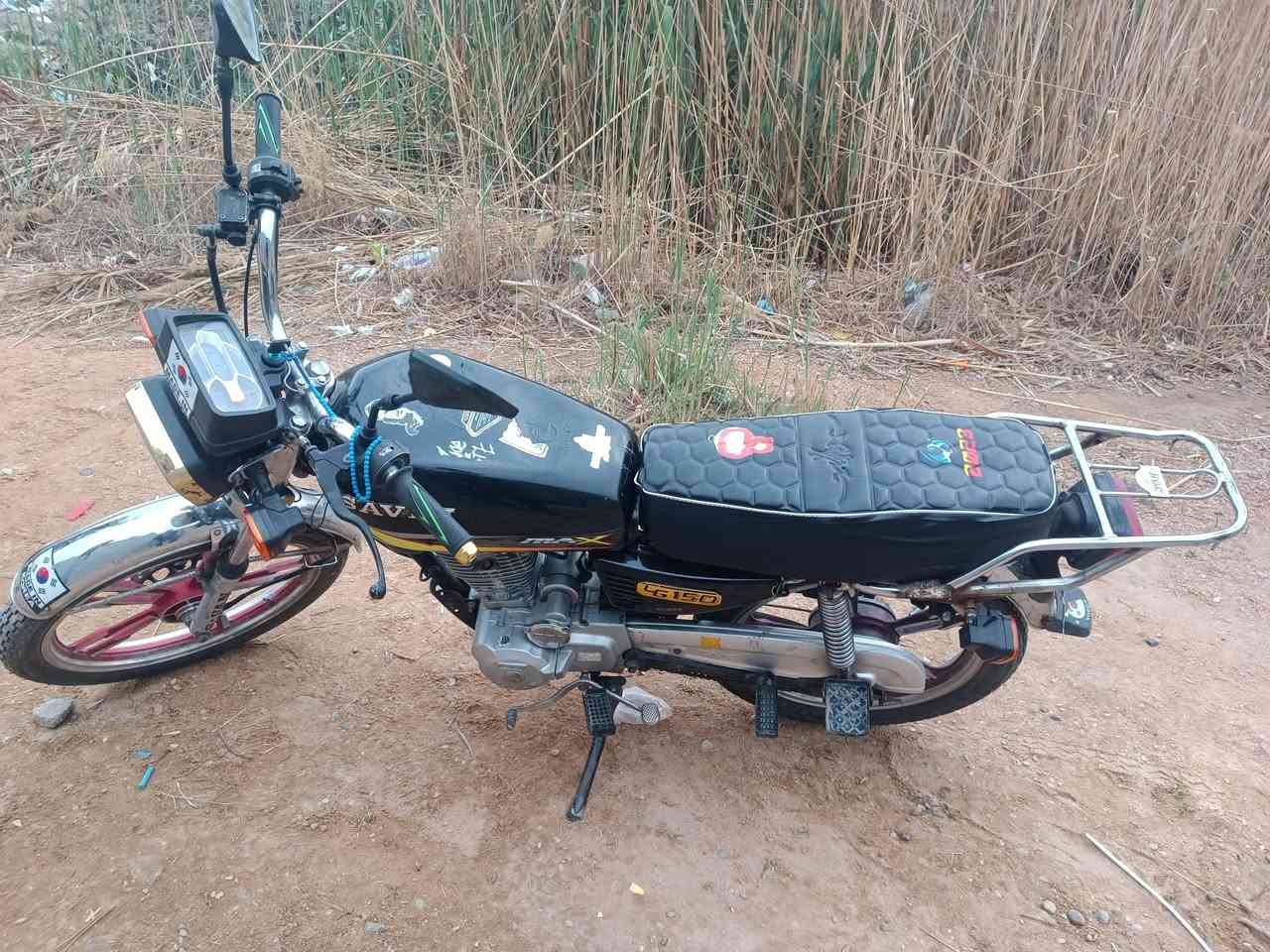 سلام عليكم دراجه سافان موديل 22 للبيع مكفوله اورقها اصوليه
نقصها باتري كهربائيا كامله تعال وشوفه بعينك سعرها 550 وبيها مجال حك الجيه مكاني اللطيفية ***********
