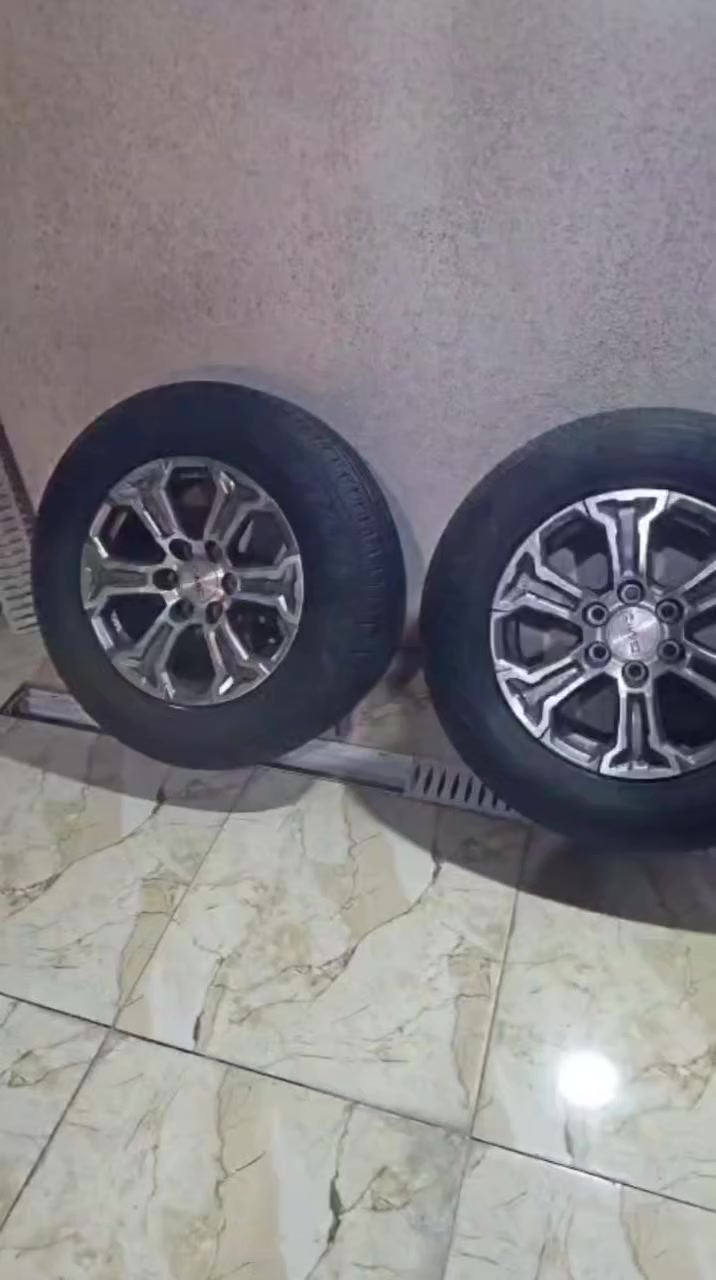 ويل يوكن جديد بلادي للبيع تايرات ثنين نضاف فقط السعر مليون وربع
مكانه بصرة للتواصل ***********
