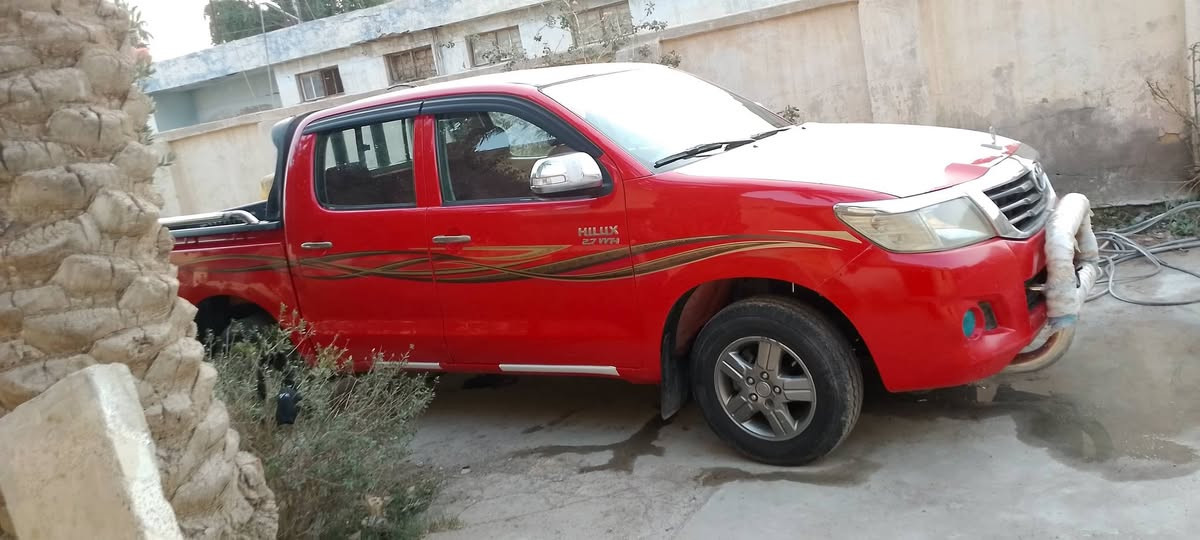 السلام عليكم هايلوكس موديل 12 مكفوله كفاله عامه سياره نظيفه بيه شي بصيط بكد شبر باب  سائق خسفه مثل ما واظحه بصوره قليل ماتبين بصوره رقم ميسان بسمي عنوان واسط قضاء الموفقيه التصال برقم ***********
