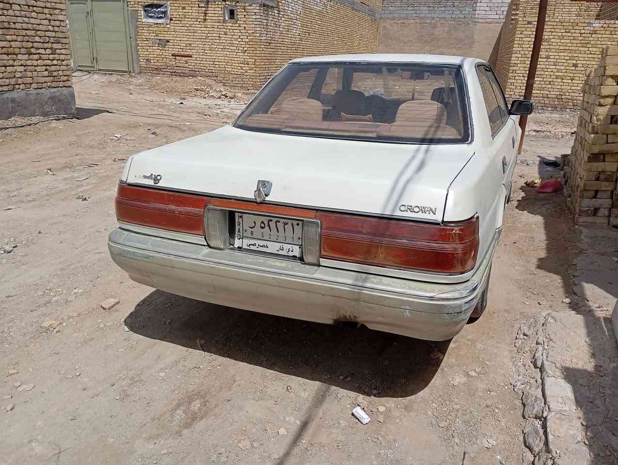 السلام عليكم
سياره سيدان موديل 89 
السنويه كارتونيه صاقطه ***********
