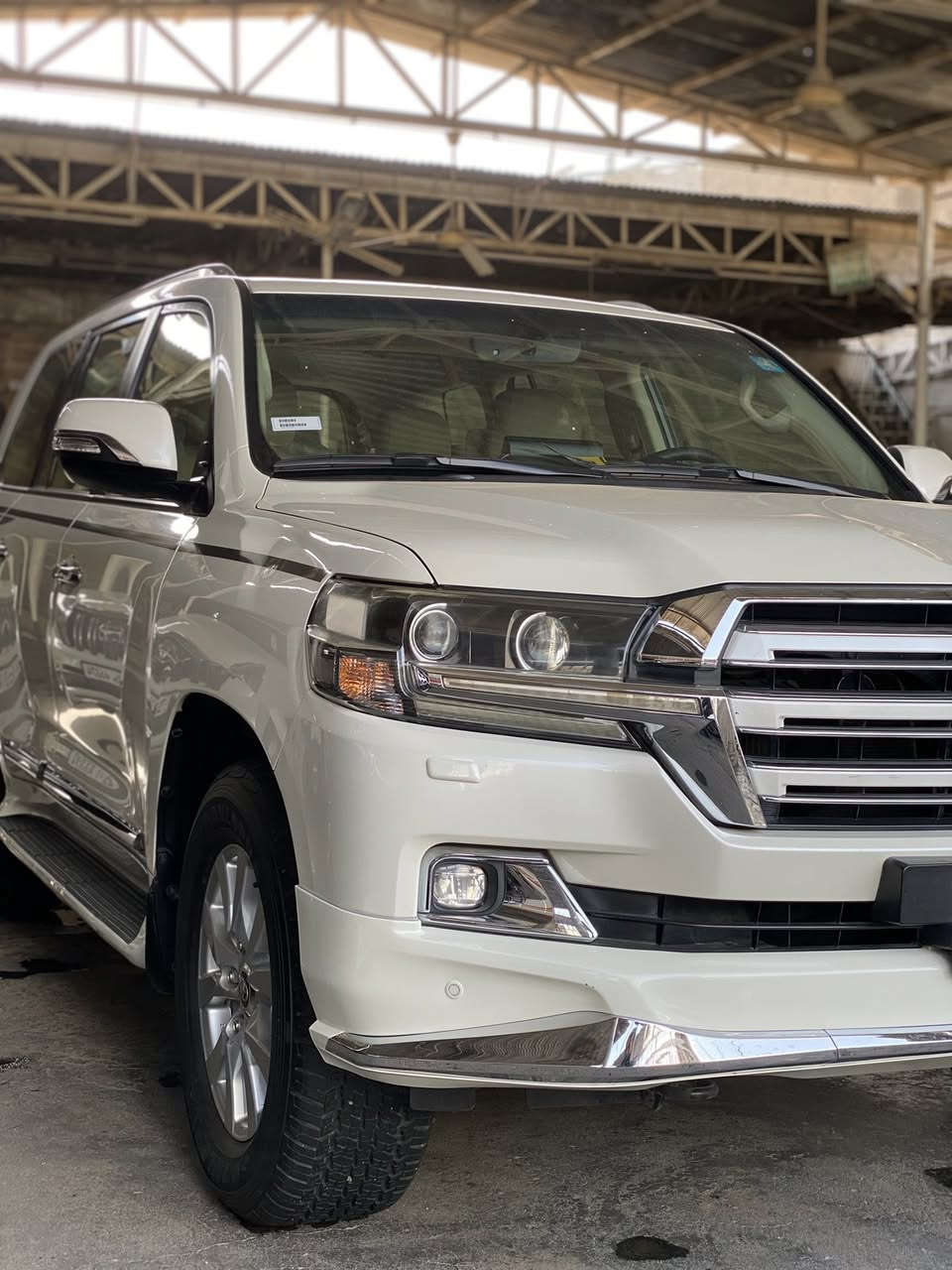 لاندكروز 2018
ساس وايت ادشن فول مواصفات 
كفاله عامه فقط رصعه ومسحوبه
السونار مرفق مع الصور
ماشية 79 الف حقيقي
السيارة جديدة حيل
باسمي تحويل مباشر
العنوان بغداد معارض النهظه 
السعر 505$ مجال جدا بسيط
***********
