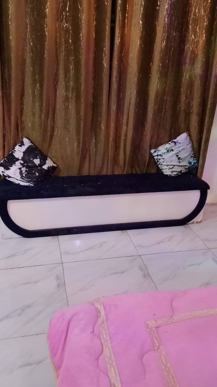 غرفه تركي جديده 9قطع لاتصال على هذا رقم بيه اوتساب جديدة عنواني واسط لاحرار ***********
