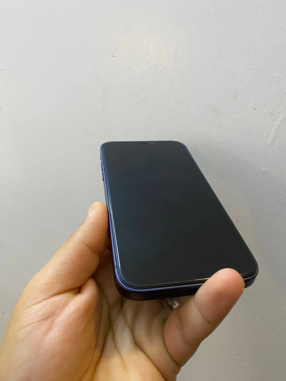 للبيع ايفون Xr محور 17 برو 
ذاكره ٢٥٦
بطاريه ٩٢ مبدل اصلي شحن كلش زين 
فيس ايدي واكف 
او كامره خلفيه تشكل مرات تشتغل مرات متشتغل 
سعر ١٥٠ قفل قفل قفل 

مكاني بغداد بلديات 
***********
