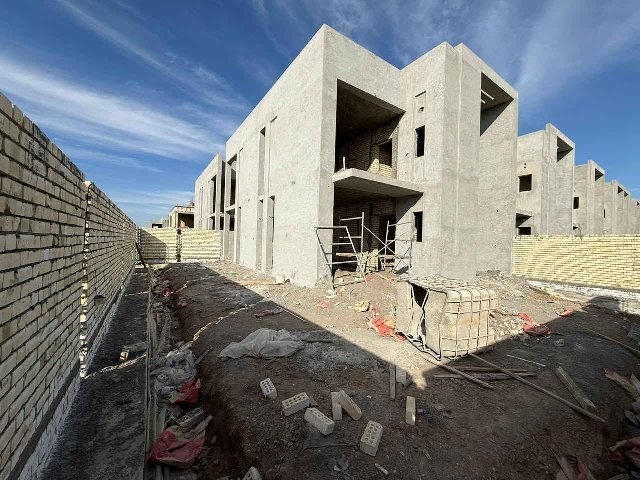 وحده سكنيه في مجمع البدور 🏡
المساحه ٣٠٠ متر ركن  
النوع/ بوليفارد 
استلام شهر السادس 
5 غرف نوم
 السعر ٥٨٨ مقدم وباقي ١١٢ مليون ممكن يتحول قرض عقاري للاستفسار اكثر مراسلة الصفحة او الاتصال على الرقم *********** او واتساب
