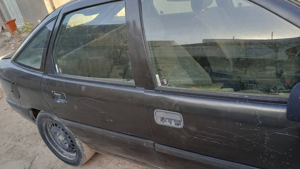 اوبل فيكترا 91 بدون صبغ
سياره 1600, كير ومكينه حاويه
سياره كهرباء وكيجات كله ابلاد شغال 
سياره متروكه بيهه تخم تاير وباتري وشغاله
بيهه نقوصات وياهه غراض مشترين الهه
رقم نجف شرط تحويل مباشر 
السعر 18,الديوانية مركز
***********
