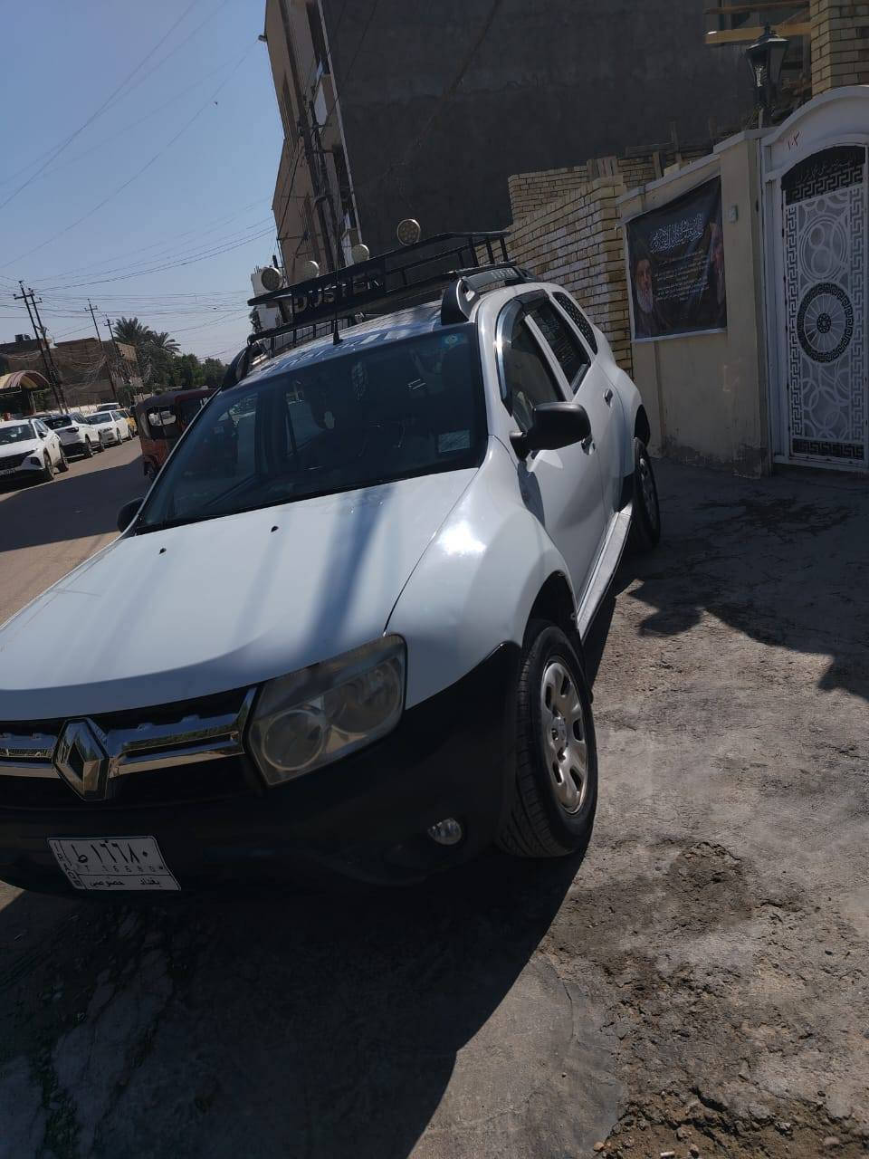 السلام عليكم
رينو داستر 2017 رقم بغداد
بأسمي ماشية 60 الف استلام شركة على ايدي محرك 2000 اربعة سلندر 
السيارة للبيع او المراوس
لمزيد من المعلومات الاتصال على الرقم *********** ابو علي
