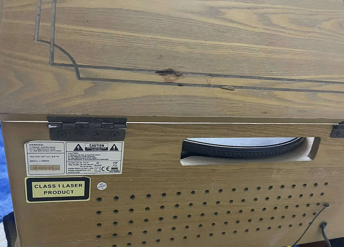 آلة موسيقى كلاسك أنتيكه على وضع الشركة تحتاج فقط تبديل شريط ماعندي وقت ابدله (80$)


**إذا كنت صاحب هذا الإعلان وتريد حذفه لأي سبب، رجاءا أرسل رسالة إلى الدعم الفني**