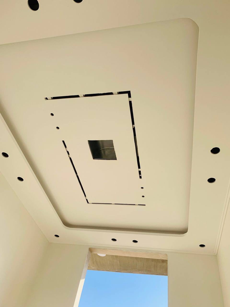 ديكورات سقف مغربي احادث انواع موديلات شغل درجه اولى 
مواد تركي 
سقف مغربي 
سقف ثانوي
ديكور بلازمه 
ديكور غرفه نوم 
حفر لبنر 
صبغ داخلي 
ويانه شغل درجه اولى بيه ضمان 
***********
