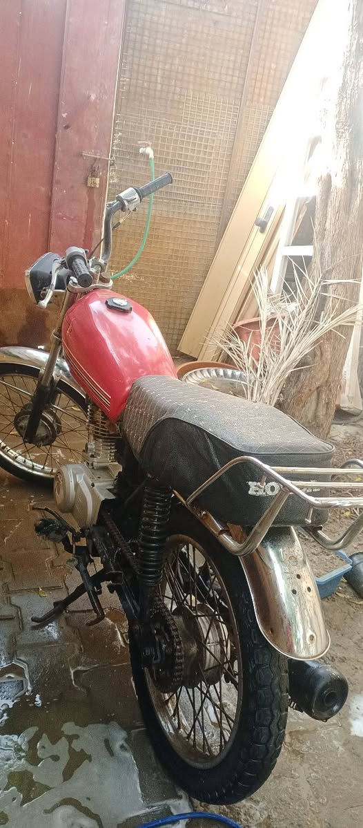 دراجه نامه للبيع السعر 250.  ***********
