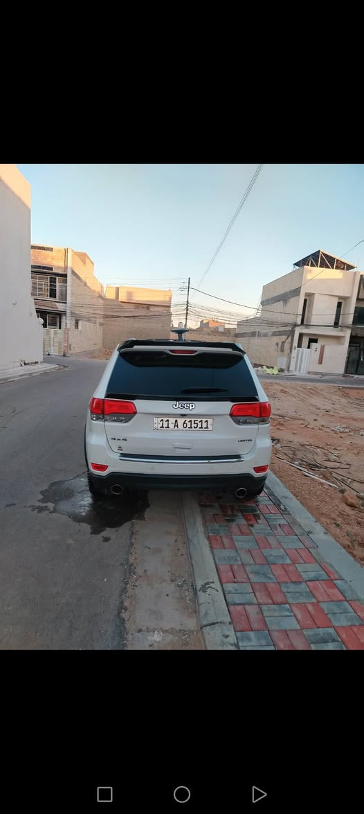 السلام عليكم
سياره جيب شيروكي 
موديل 2014
محرك وكير نضيفات مكفولات 
فور ويل 4X4
شاشه جبير 
تحكم ستيرت 
فتحه 
ومعروفه مواصفاته بعد 
مكان كربلاء 
السعر 167 وبيه مجال 
الاستفسار الاتصال //***********
***********
