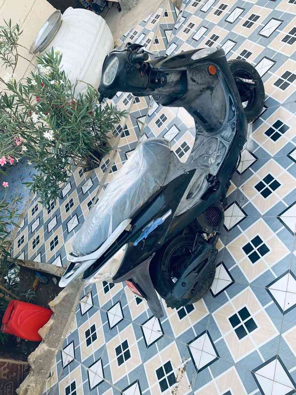اللبيع G4 جاهزه ما نقصها شي تجفيت جديد. دراجه شلعه خير من الله كهربائيات كلها شغاله 
***********.    مكلف.  مكاني قضاء الرفاعي صوب بني ركاب
