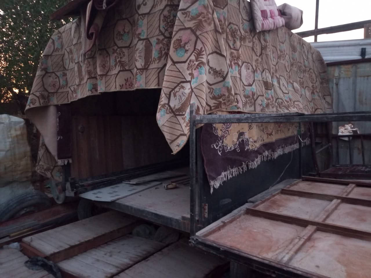 سلام عليكم ورحمة الله وبركاته
غراض موكب لبيع مبردات العدد 2حجم الكبير الوحده 300وبيه مجال 
مقطوره طول 3/50 سعره 500وبيه مجال بصيط 

وحده صاصي كامل طوله 2عارضه 300وبيه مجال بصيط 

جادر قطعتين شبح سعره 750وبي مجال بصيط

مثرامه لحم كهربايه سعره 200وبيه مجال بصيط 

فرن طابقين نضيف شرط شغل سعره 10وراق وبي مجال 

خماره بطنه 3سيبايات يعني شيل 30صينيه سعره 250وبيه مجال بصيط 

العنوان بغداد الامين سكينه 

رقم الهاتف ***********

هاي الغراض موكب وحبيت اجدده
