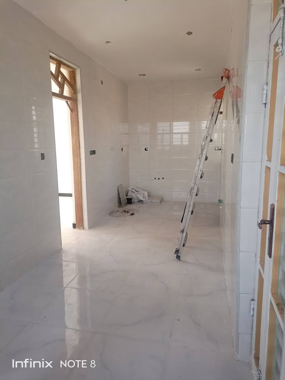 شقه للايجار بناء حديث ركن  طابق ثالث بغداد مدينة الصدر قطاع 26خلف بنانزين خانة 26 لاستفسار الاتصال عل رقم
***********
