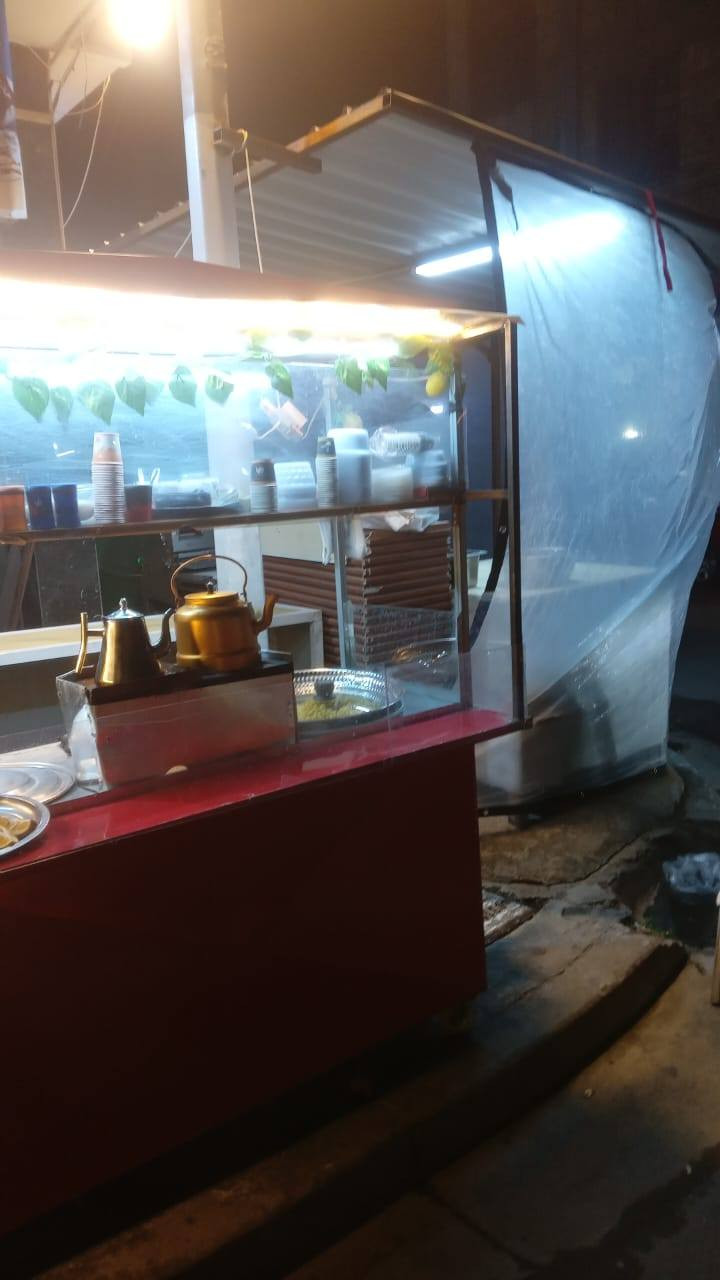 للبيع اغراض مطعم 
كريل برجر جديد غير مستخدم  سعر 150 الف 
قلايه غاز 4 مدافع مستخدمه معزوله عزل  حراره كامل كل شي شغال بيها سعر 250 الف 
عربانة لبلبي وذره وشاي وقهوه مع كافة اغراضها سعر300 الف 
فتاحت عجين سوريه غنيه عن التعريف سعر 500الف
تواجد بغداد الغدير 
تواصل واتساب  ***********
