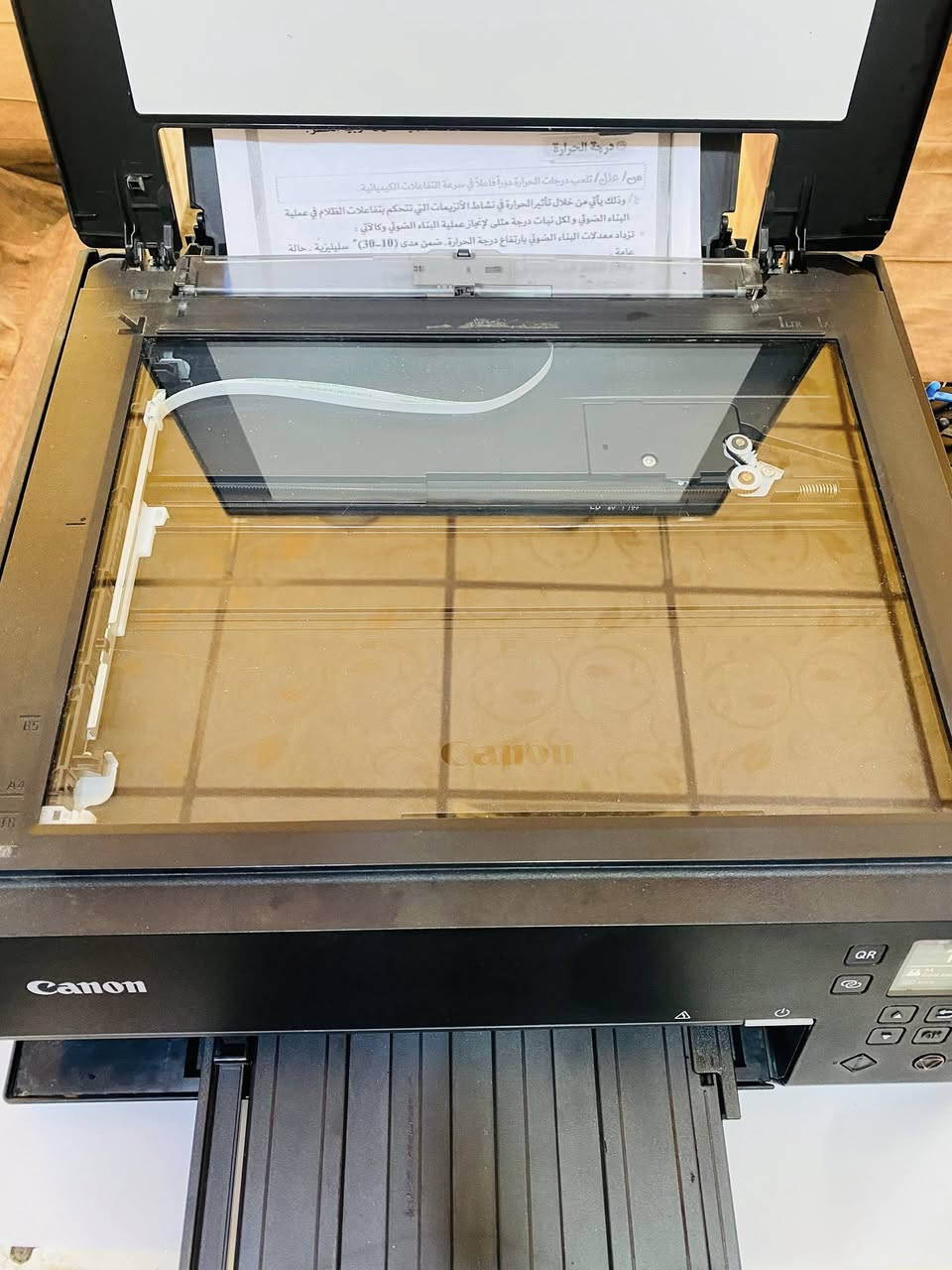 طابعة تطبع وجهين ملفات ملازم صور والطباعة عن طريق 
هاتف والابتوب مدخل ورق اثنيين السعر 70
***********
***********
