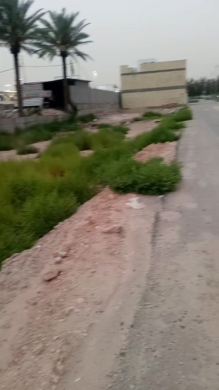 قطعة ارض للبيع 
الموقع قرب محطة وقود الؤلؤه 
 قبل مدينة ألعاب كوين بارك
تقسيم مرتب تبليط عرض الشارع ١٠
المساحه ١٠٠متر واجهه ٨ نزال ١٢.٥
طابو زراعي سند ٢٥
السعر خاص او اتصال
***********
