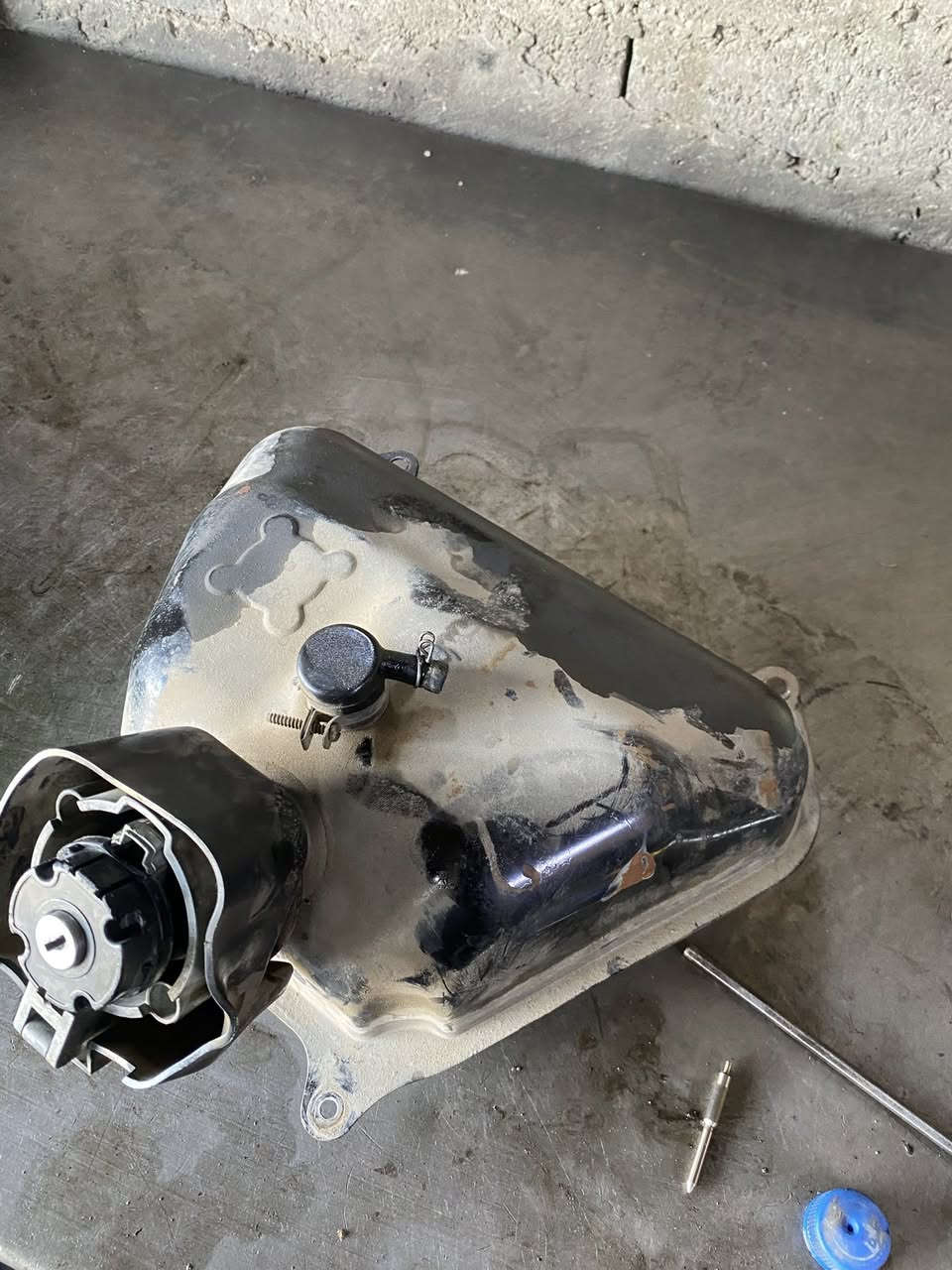 تانكي جبلي للبيع شويه بس زنجار ***********
