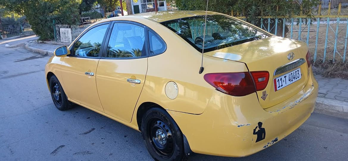 السلام عليكم النترا للبيع موديل 2007 حادثة بنيدمبدل لباقي لغود وشواصي وتكم مكفولات ليبل واحد كير ومكينه وتبريد وصدر وتخم تاير مكفولات مكينه 2000 بسمي رقم بغداد انكليزي لسعر 83 مكان لسياره بغداد لرقم ***********
