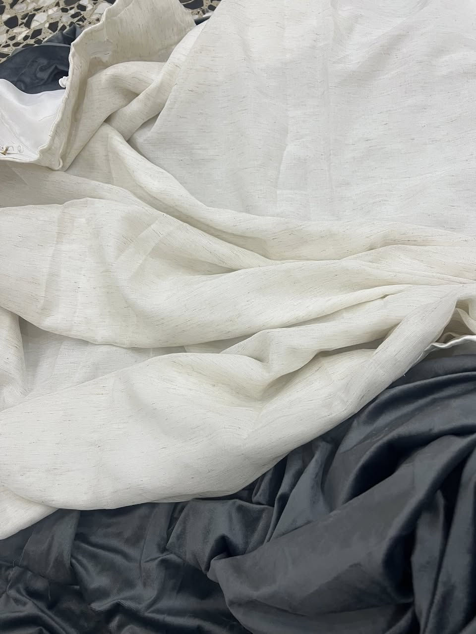 السلام عليكم حبايب عندي مجموعه بردات كلهن جديدات يخبلن ونظيف وكامله خياطهن  عد اكو قماش بردات يخبلن. بيهن نقشه تركي ومفرش تخم نظيف وجديد اي ضرر مابيهن   مكاني حي البساتين


**إذا كنت صاحب هذا الإعلان وتريد حذفه لأي سبب، رجاءا أرسل رسالة إلى الدعم الفني**