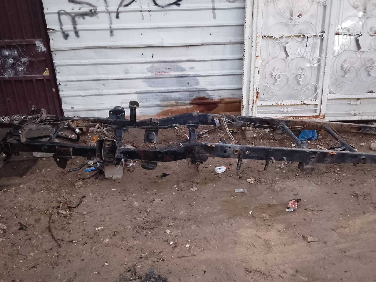 سلام عليكم شاصي فونتيره موديل 99 مكفول المكان بغداد الشماليه ***********
