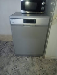 غسالة صحون • ١٤ نفر • مراسلة