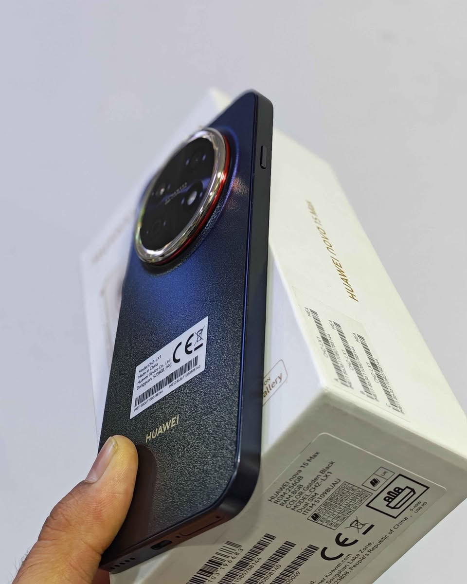 السلام عليكم للبيع HUAWEI Nova 15 MAX استخدام بسيط نضافته نضافة الجديد كامل ملحقات الاصليه بعده بضمان الوكالة ذاكرة 256 عشوائية 16 جهاز مواصفات قوية جدا السعر 340 الف مكاني البصرة *********** البصرة, العراق
