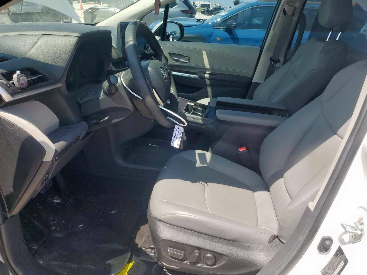 للبيع — تيوتا Toyota Sienna فول مواصفات XLE
موديل 2024 
كلين بدون صبغ بدون ايرباك سياره مكفوله 
🔹 المواصفات:
ماشيه 30000mi 
أبواب كهرباء كاملة
صندوق كهرباء
تشغيل بصمة
فتحة سقف بالقُمرة
السيارة جاهزة
كاتي اربيل 
💰 السعر: 335
📞 للاستفسار: ***********
                    
            صور حادث موجوده مع رقم شاصي          

📍 مكان السياره الانبار
