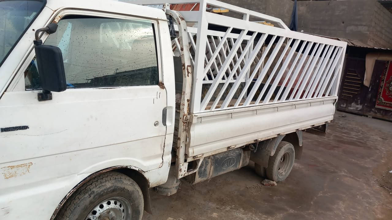 سلام عليكم من رخصه مدير الكروب كيا بنكو موديل 96كامله مكمله من كلشي نقص بيهه رقم شاصي ماواضح السنويه 27 وراعيهه يريد تحويل ***********
