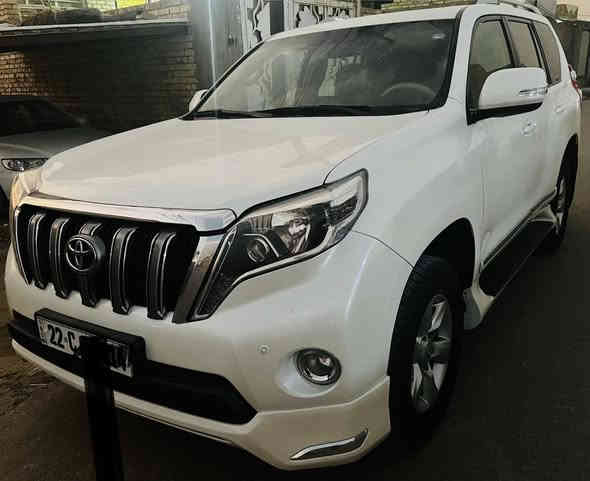 برادو 2013 خليجي 
رقم اربيل الجديدلون ابيض مكفولة من الصبغ والتبديل والحالوب والبارد والشخوط نهائياً 
موصفات TXL فتحة بصمة 6سلندر هوك ثلاجة حساس خلفي فور ويل لايت زنون دبل تانكي وباقي المواصفات 
المعروفة ماشية 140 الف
السيارة جديدة جداً استخدام نضيف كير محرك ميكانيك كهربائيات كله جديد 
السونار مرفق بالصور
السعر ( 300) وبيها مجال 
للاستفسار ***********
