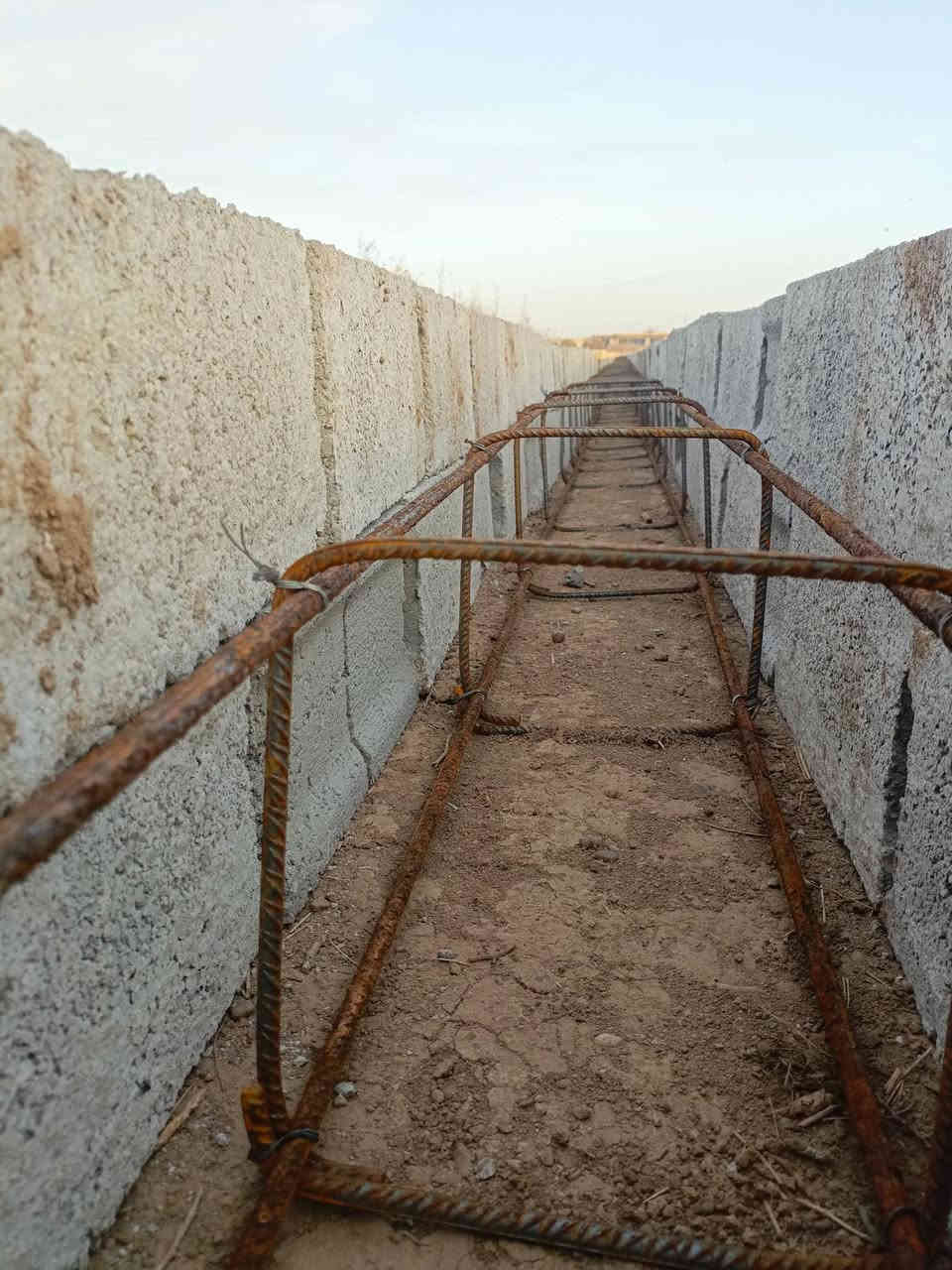 نشتغل رباطات تصفيط بلوك أو تسليح أو صب نجاره بيتونات صحيات خزانات تصليحات للاتصال ***********
