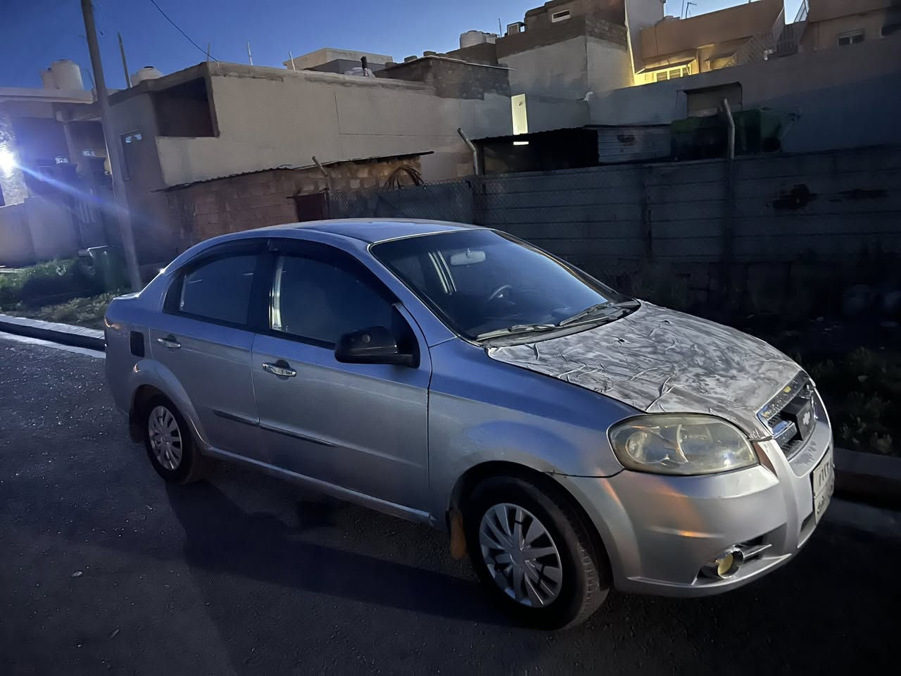 افيو كير عادي. سياره كه له ك باقژه
 بيمه صره فه. ته بريده  كير عادي  كيرو مه كينه بشه رتن 
 هه ركه سي فيا سعراوي ٤٨ مه جال ١ وه ره قه خرامه ل سه رن 
 سياره ٣ قته و نيفيت سبخينه   زه ربه خه فيف ره خي نه فه ريدا يه 

 ***********
