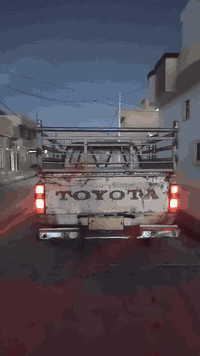 السلام عليكم بكم موديل 80كربون بانزين مكينه بيه اثر تبخير كير شرط سياره نضيفه مل جنيه ويرمنيه كله شغاله سياره كدام العين ماء بيه قطرت اخياس و كشره نضيف بس يردله بخه جماليه شرط التحويل مكان موصل حي المامون السعر 21وبيه مجال الطيبين رقم الهاتف ***********
