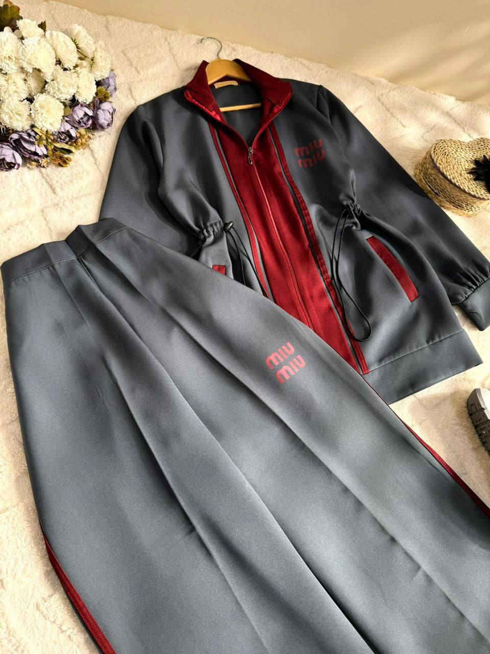 طقم قطعتين
السعر 25 
خامة هوريم دابل تركي
38-40-42-44-46-48 النجف, العراق


**إذا كنت صاحب هذا الإعلان وتريد حذفه لأي سبب، رجاءا أرسل رسالة إلى الدعم الفني**