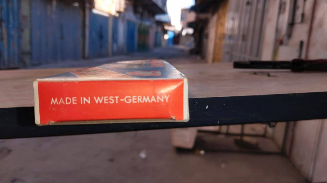 بلايس حجم 8 انج استيراد المؤسسة مصنوع في ألمانيا الغربية السعر 17 الف التوصيل 5 كل محافظات *********** كمية محدودة 
made in Western Germany
