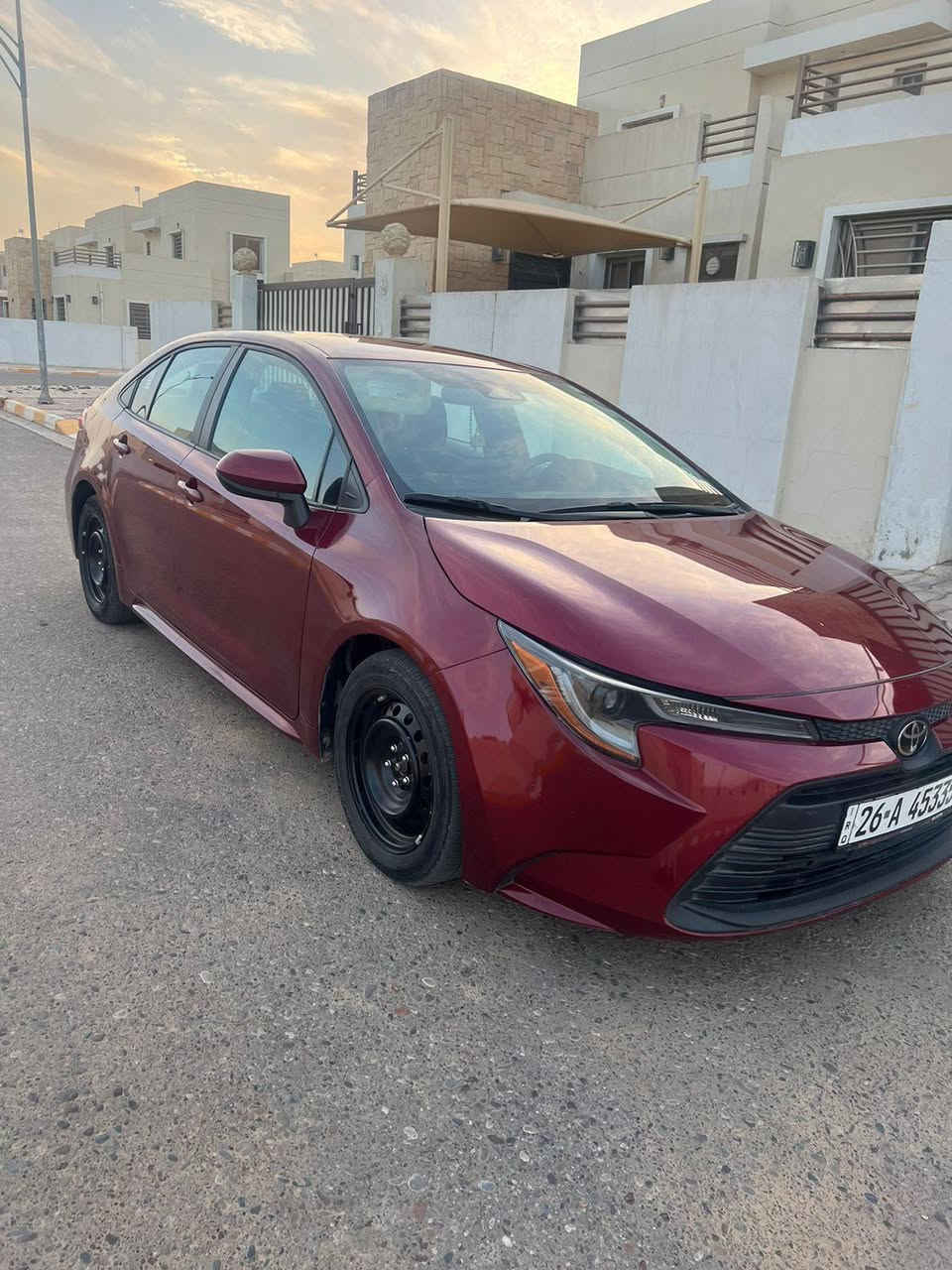 كورلا ٢٣ رقم صلاح الدين معوقين 
بيه جاملغ وحافة الباب و هلال الخلفي و مكان بك لايت صبغ وربع جنطه بدون دواخل او ايرباك بجم كبس
سياره جاهزه من كلشي شرط الوكاله 
سعر ١٣٨ وبيه مجال 
الاتصال :***********
