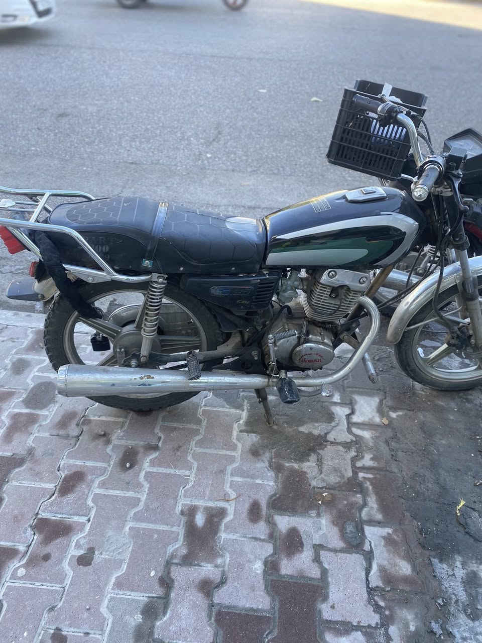 للبيع ٣٠٠الف قفل كلشي يشتغل ***********
