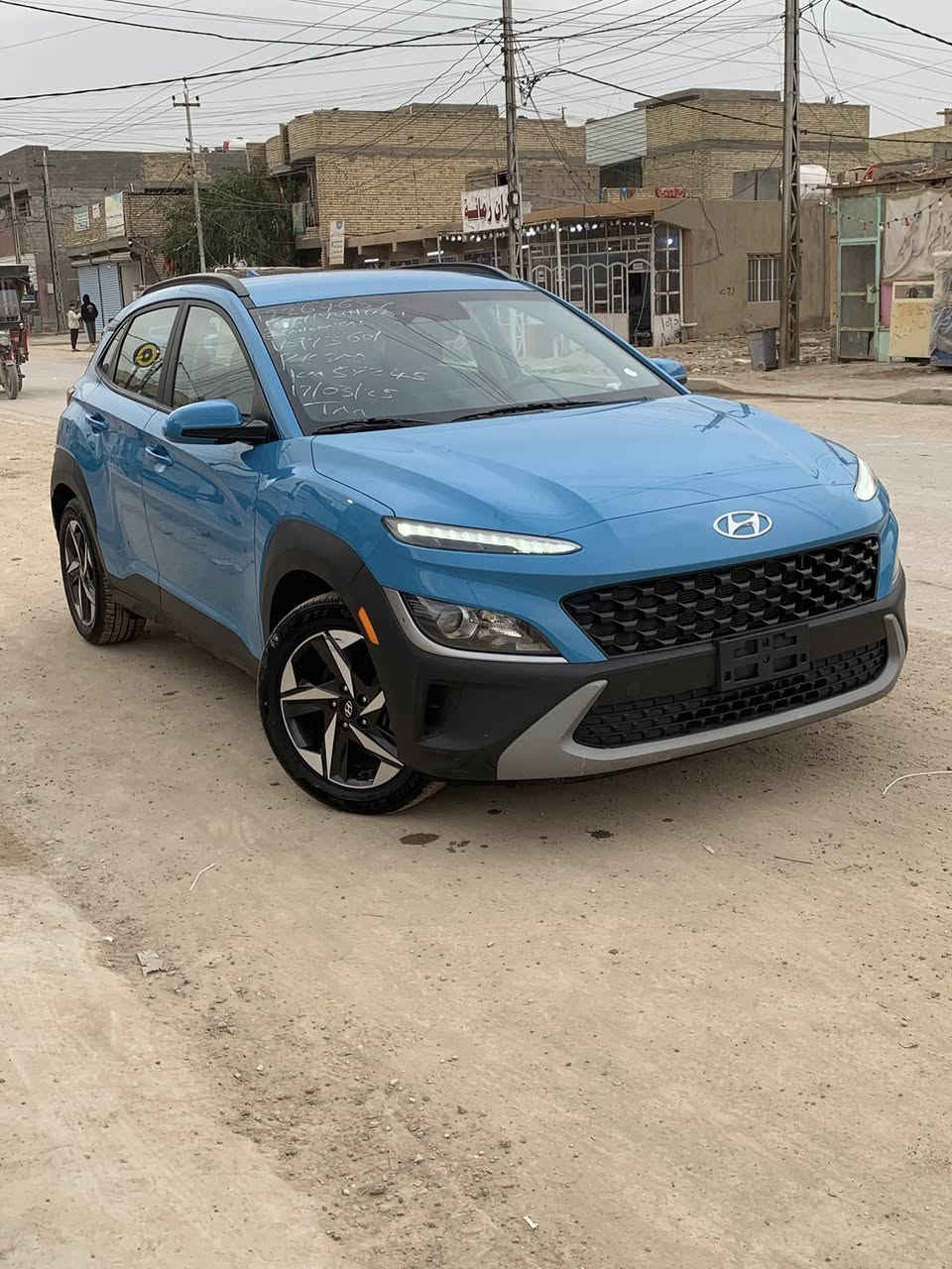 السلام عليكم
هونداي كونا موديل 23 بسمي بدون رقم منفيس بسمي صور الحادث بل منشور جاملغ وباب ونص جنطة بدون تبديل السيارة ماشية 30 الف مواصفات السيارة 
شاشة كامرة 
راداد امامي خلفي 
تحديد مسار 
فور ويل 4x4 
تدفئة بل كشن 
فول تحكم ستيرن 
لد امامي 
وبعد بيها مواصفات محرك 2000 دوش السعر 138 وبيه مجال مكاني بغداد حي آور ***********
