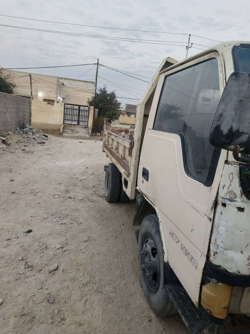 سلام عليكم سياره لبيع عضم تعبير جديد سعر 60 وبيه مجال لشراي يتصل عل هذا رقم بي وأنساب رقم ***********
