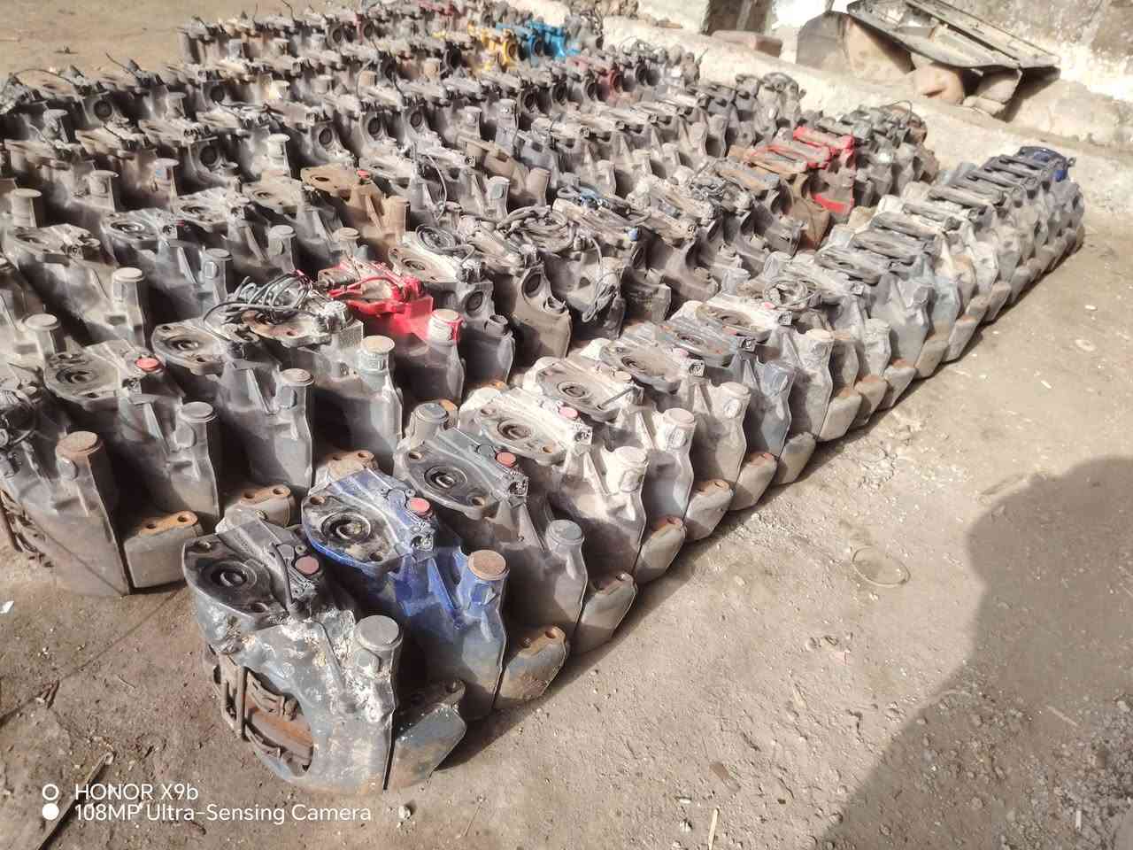 ***********
***********
