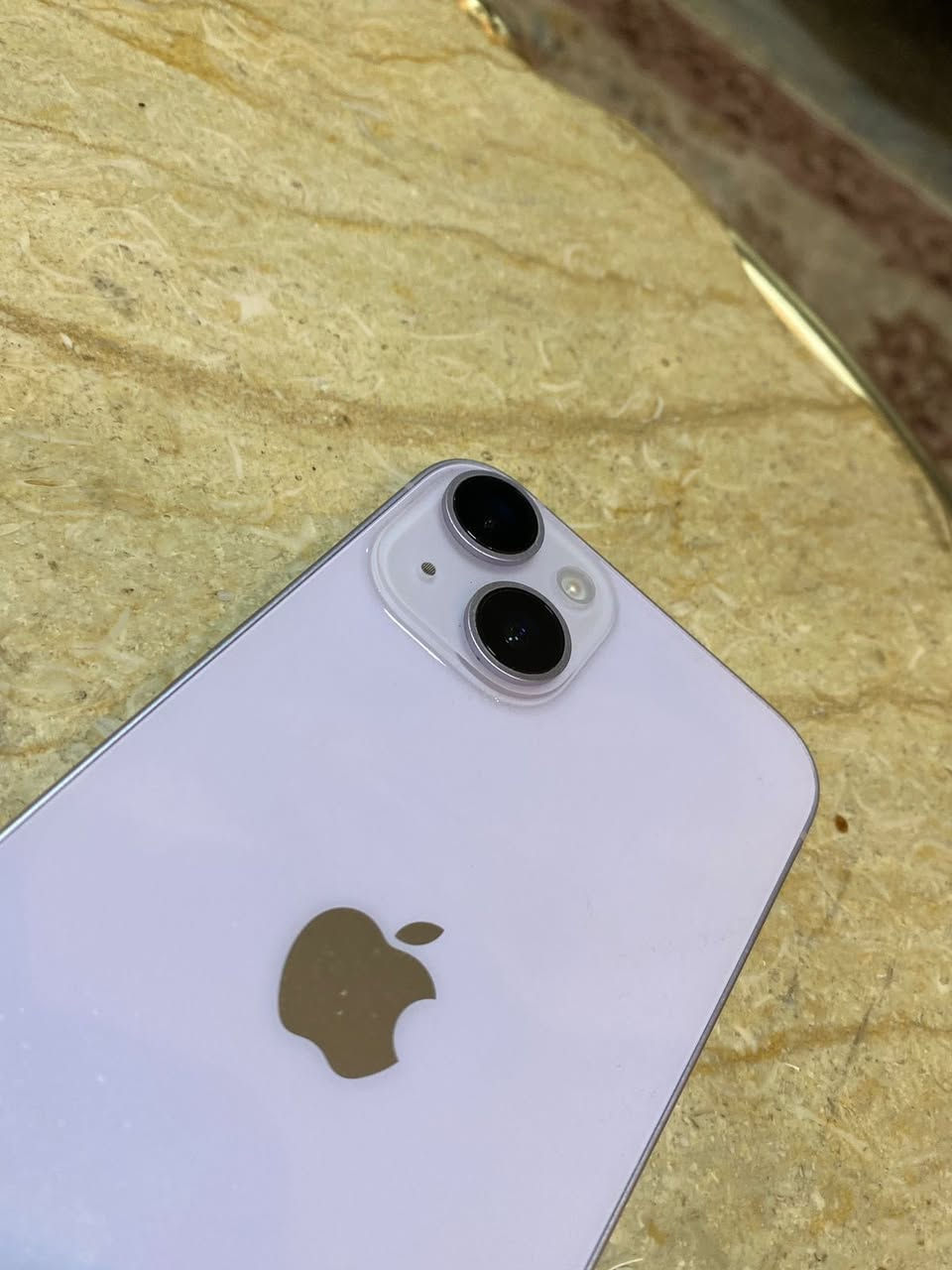 ايفون 📱 14 عادي 
ذاكرة 128 
بطارية 🔋 84
امريكي 
نموذج m
سعره 530
العنوان العطيفية الشالجية
للاتصال ***********
