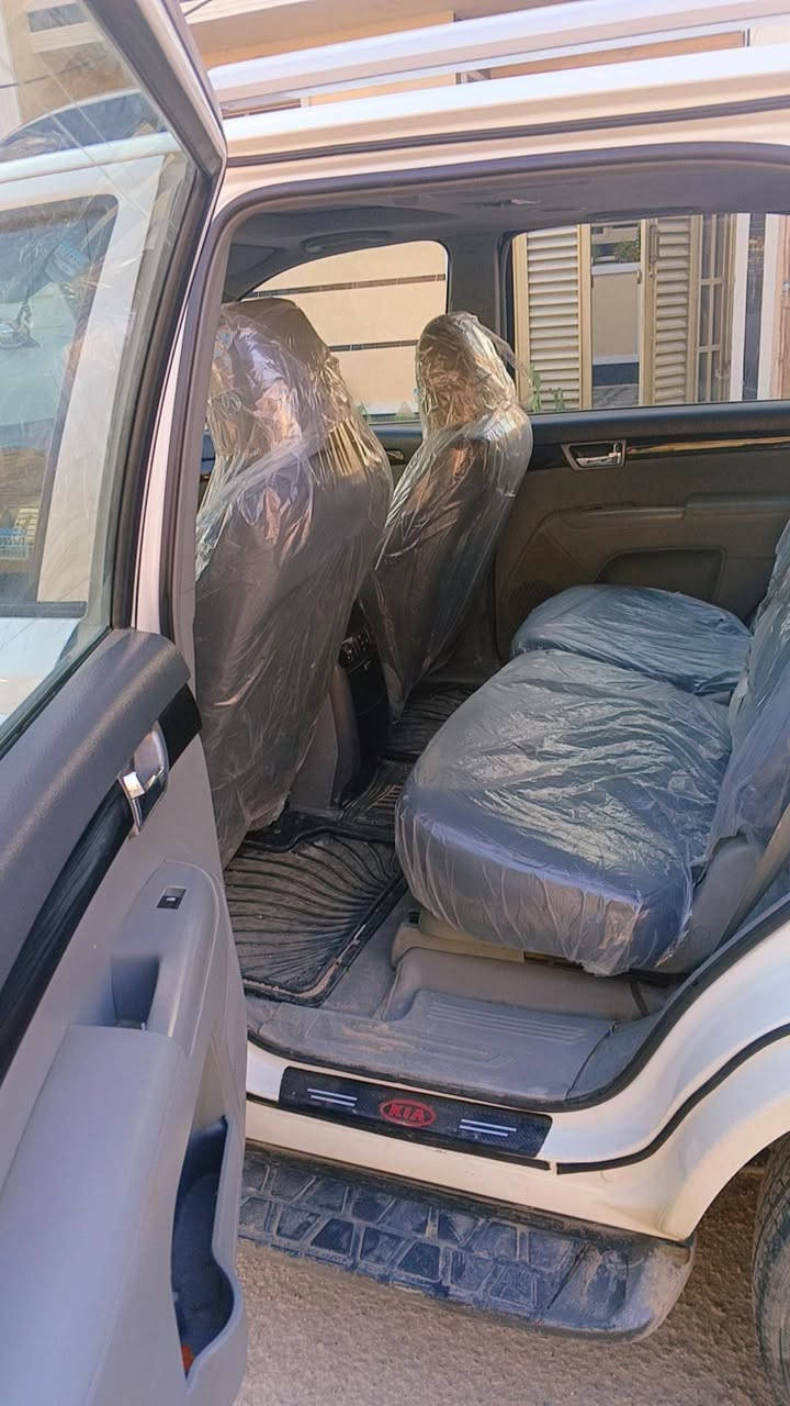 السلام عليكم
كيا مهافي موديل 2013خليجي سونار مرفق بل منشور 

  مواصفات فول 1/1 

  عداد المسافة المقطوعه :160الف كيلو متر 

  🔑مفتاح تشغيل بصمة 

  🔑بصمة أبواب دخول ذكي 

  🌿فتحة سقف 

  🌿كشنات جلد 

  🌿كراسي كهرباء 

  🌿ثلاث قطع تبريد 

  🌿فور ويل4X4

  السعر : 160ورقة بيه مجال بسيط 

  موقعنا : بغداد  الشعب 

 ‏‪***********‬‏ ابو  مصطفى
