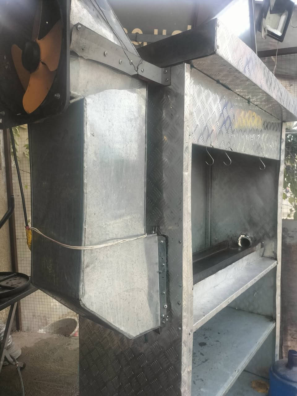 منقلة جكر استعمال قليل اخت الجديدة شيلمان وياها مفرغة حديد وملحقات
***********
