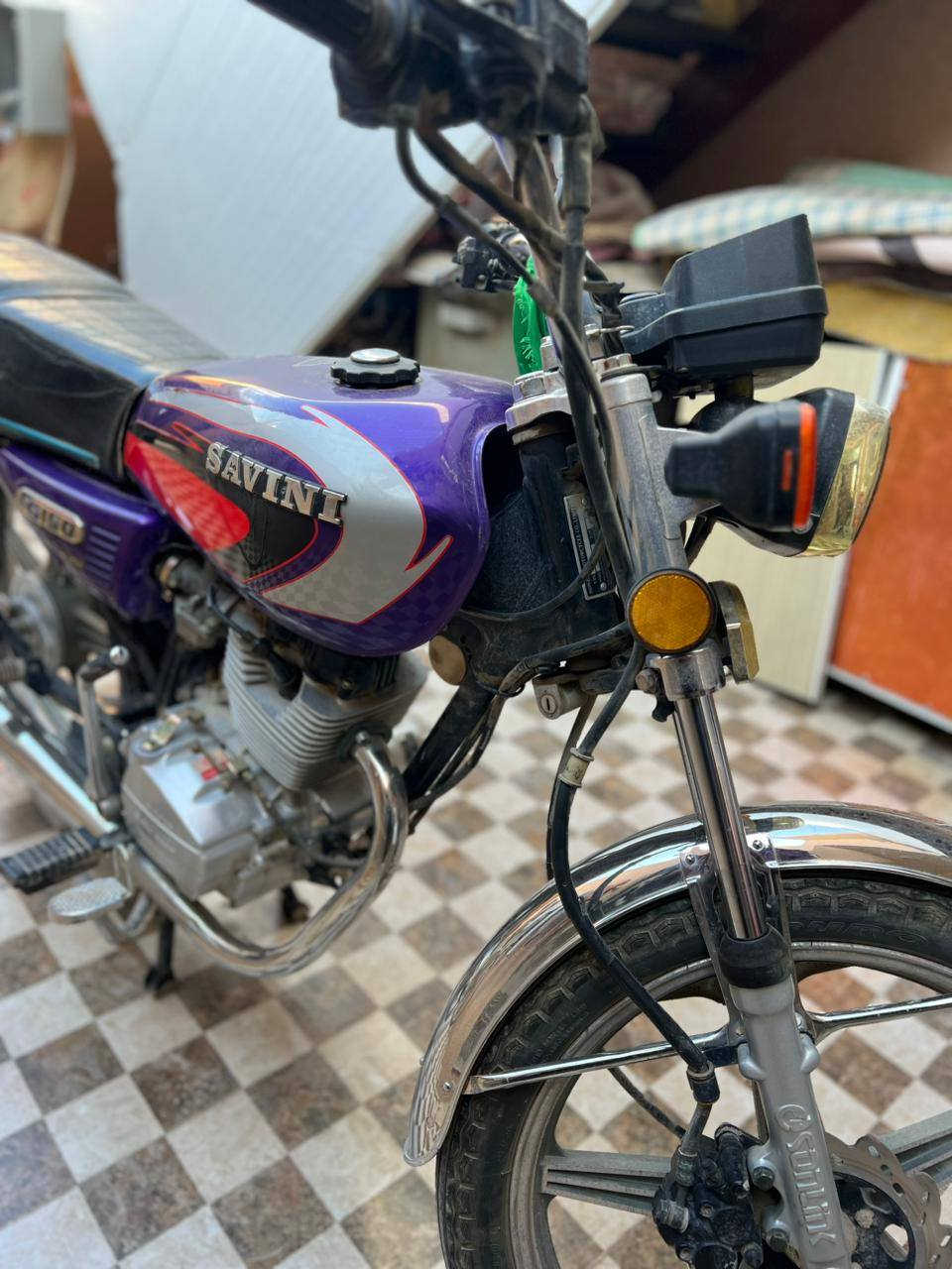 سلام عليكم سيفان موديل 25 شكل القديم اوراق اصولي 
كل نفص مابيه اشاير كهرابئيات كشي شغال 
يعني جديديه مكينه ما مفتوحه كلشي على وضع الشركه 
مكان بابل حي المام 
***********
