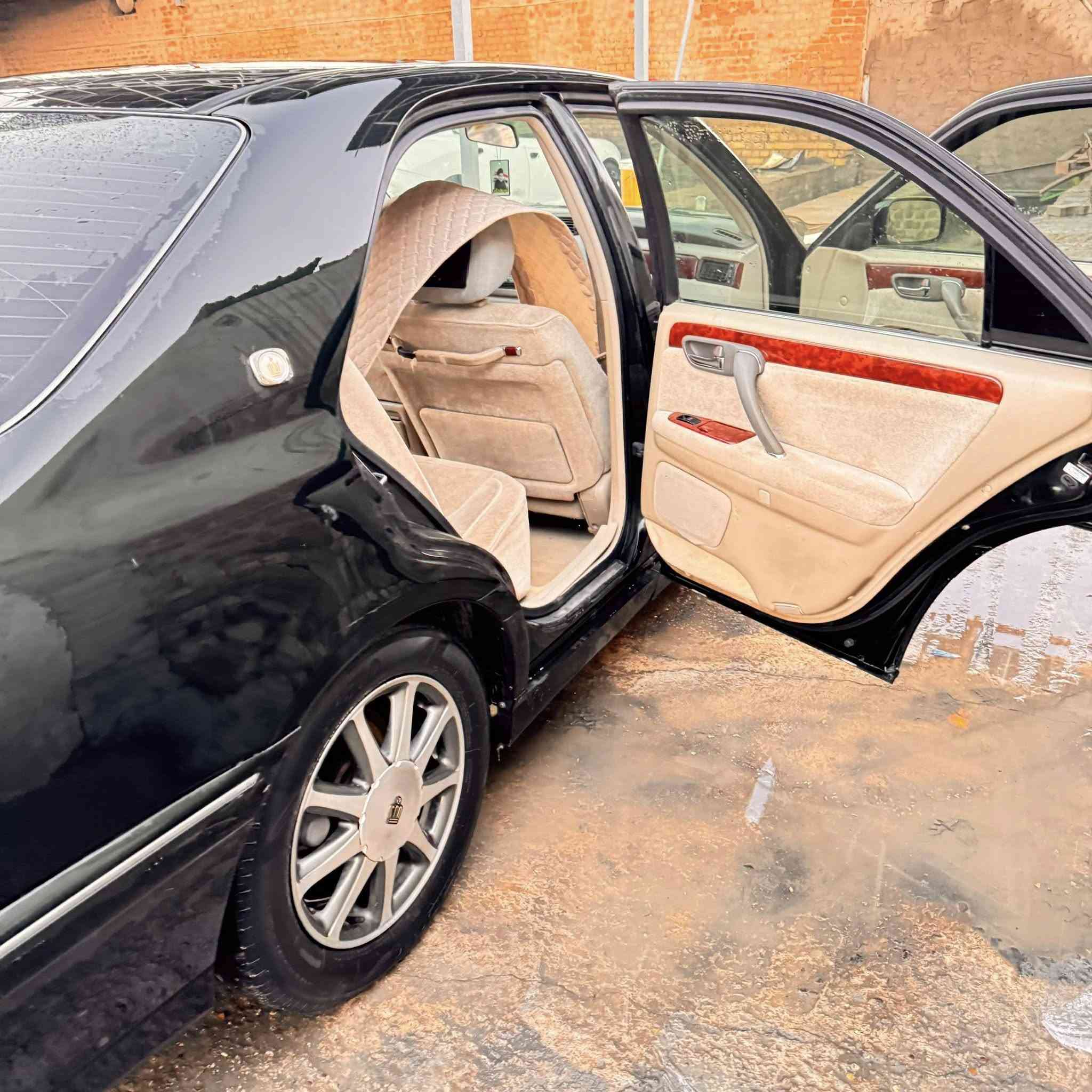 سلام عليكم ملكه مكفوله من   الكصه ونقل جثه وضربه رقم جديد مدور ثاني يوم رقم نجف انكليزي سعر 145 وبيها مجال رقم ***********
