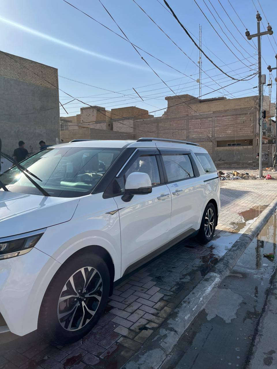 ‎السلام عليكم
‎كرنفال 2023 كوري بنزين غاز
‎1- تحكم بالستيرن
‎2- حساسات امامي خلفي
‎3- حجم المكينة V6 3500
‎4-المسافة المقطوعة49000 كم قابل للزيادة
‎5- شاشة متصلة
‎6- كامرات خلفيه 
‎7- بصمة
‎8- ويل كب 
‎9- تشغيل عن بعد
‎10- بيبان كهربائي
‎11- لاياتات لد
‎12- لايت زنون
‎13- اشاير بالمرأة
‎14- كشنات جلد بيجي
‎15- ثلاثة قطع تبريد
‎16- هيترات بالكشنات حار، بارد
‎17- هندبريك بصمة
‎18- شحن وايرليس
‎19- هيتر بالاستيرن
‎20- كشنات تدفئه تبريد 
‎21- مرأة شفط
‎22- كشن السايق مي مري
‎23- تحديد مسار
‎24- نظام قيادة سمارت, سبورت, ايكو، عادي
‎مكان السياره كربلاء ***********
