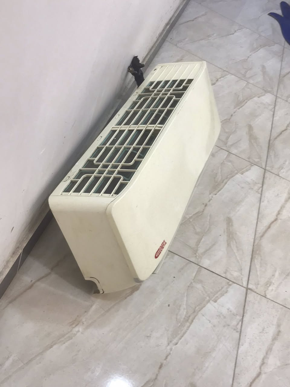 السلام عليكم
سبلت نوع جنرال طن واحد جديد بعدة مستخدم موسم واحد فقط كامل هو والبواري والوايرات مالتة جدد
250الف سعره
مكاني الكاظمية 
***********
