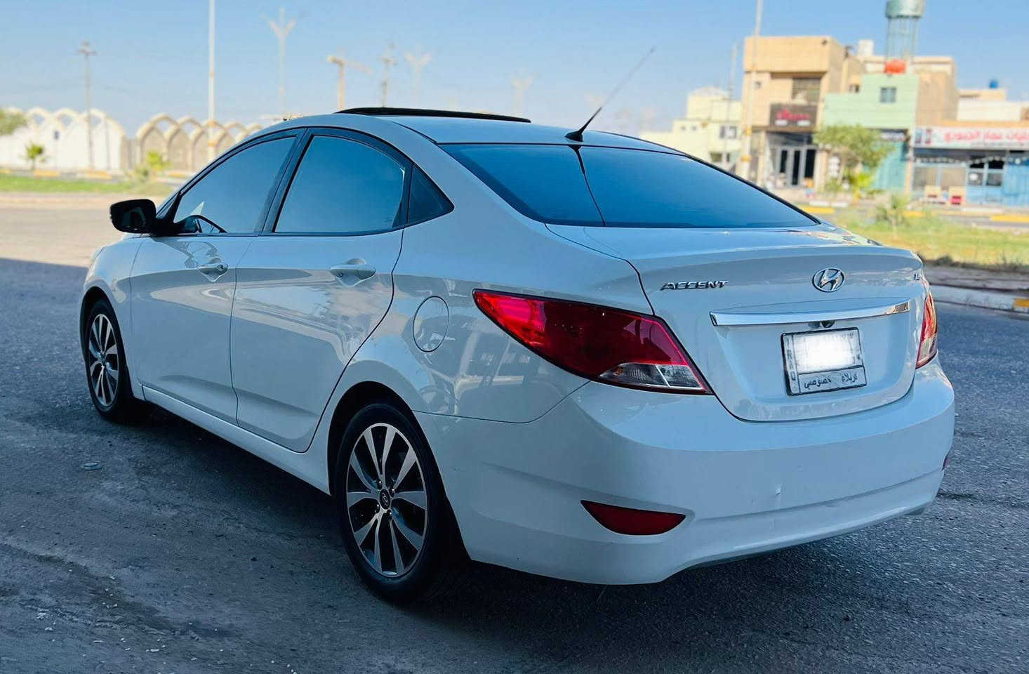 هونداي اكسنت 2016 خليجي بيهه جاملغ امامي صبغ وبيهه والباقي مكفول كفاله عامه مكينه 1600 وكير مكفولات حداديه جديده تخم تاير جديد تبريد ثلج السياره فول مواصفات تحكم ستيرن شاشه كامره دواره لايت زنون الد فتحه سقف كهربائيه كشنات جلد داخل بيجي شاير بل مري كهرباء نضام يكو السياره جديده وجاهزة بمعنى الكلمه ماشيه 58الف حقيقي شرط السونار السعر 92 الاستفسار ***********رقم كربلاء بسمنه مشروع وطني مكان السياره كربلاء
