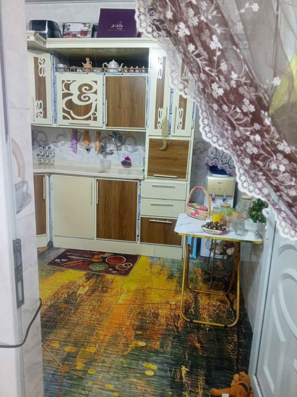 دار للبيع 105مترركن طابق واحد خلف اسواق المائدة شارع سيد حسين ابوالدهن عرض الشارع ١٤متر طارمةوصالةطولهة٨مترومطبخ وغرفةنوم ومناورثنين وصحيات داخلية وخارجية حي الامين الأولى للاستفسار خاص او***********
