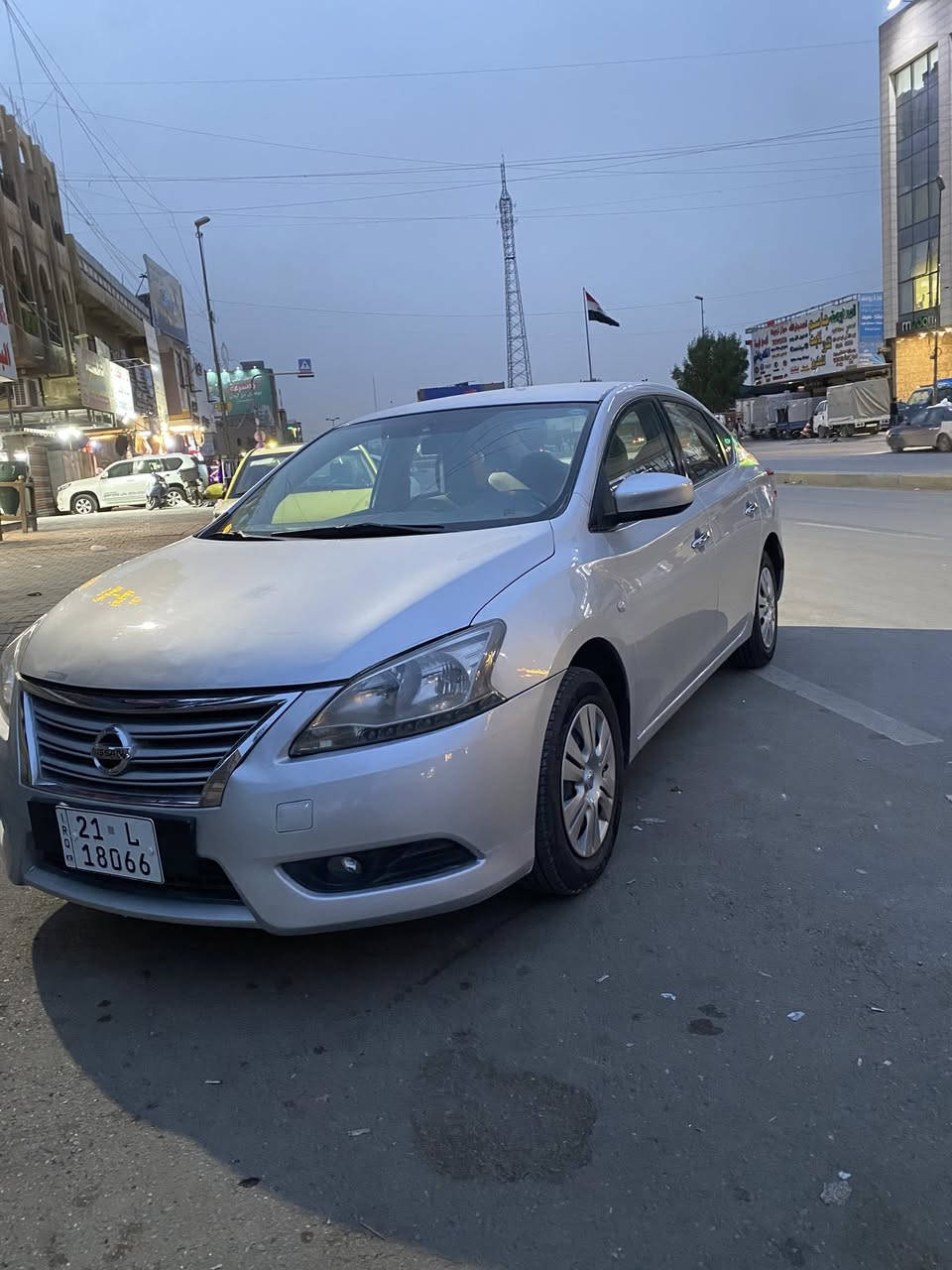 السلام عليكم  نيسان سنترا 2015  ماشية 177. بيها الجاملغ الخلفي بي صبغ نصه والبلقي مكفول من الصبغ والبارد گير ومكينه خير من الله صدر تخم تاير ورقم وسنوية جديد تحويل مباشر 
السعر 105 
المكان بغداد 
***********
