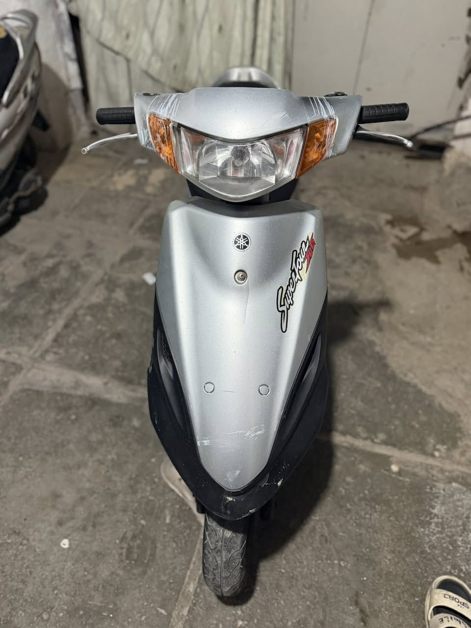 السلام عليكم دراجة ماكس قچمة  120 حقيقي للبيع جديدة مصارلها شهرين من نزلناها من المعرض اوراقها كاملة سعرها 700 ألف بس وبيها مجال للشراي للتواصل ***********
